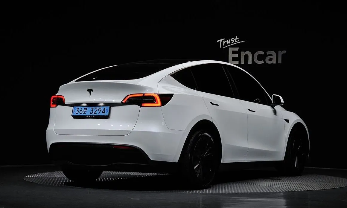 Tesla Model Y — фото 4