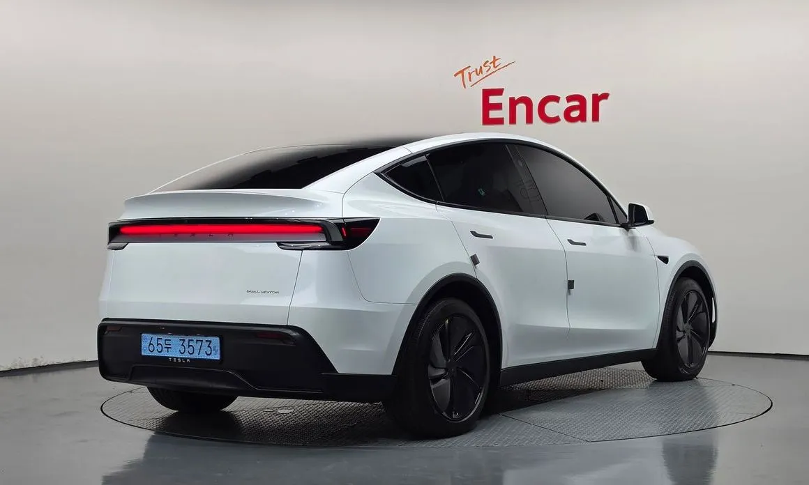 Tesla Model Y — фото 2