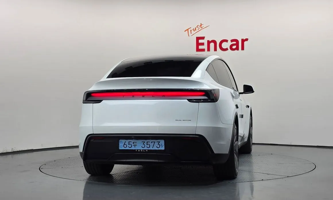 Tesla Model Y — фото 3