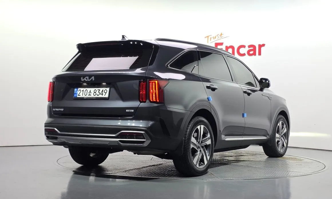 Kia Sorento — фото 8