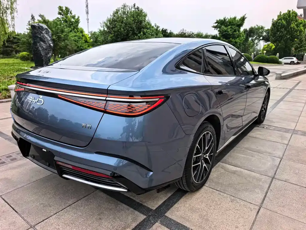 BYD Seal — фото 8