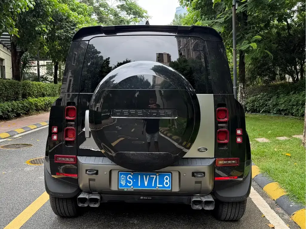 Land Rover Defender — фото 10