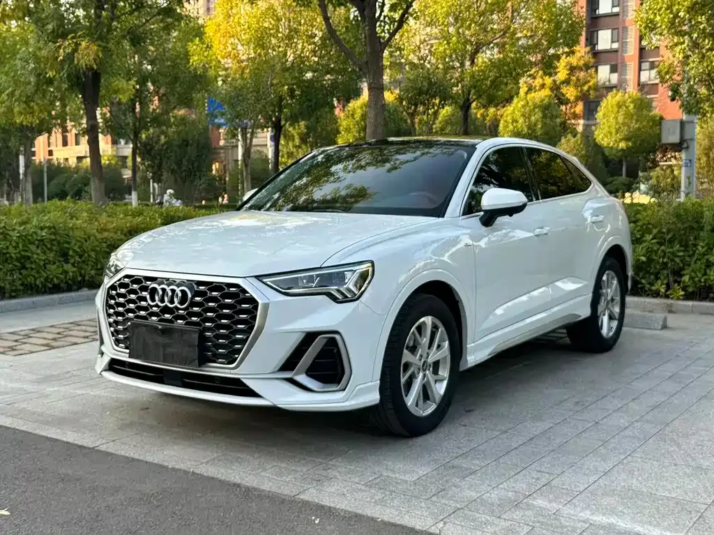 Audi Q3 Sportback — фото 1