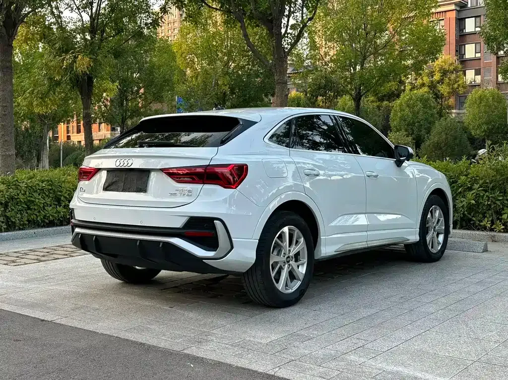 Audi Q3 Sportback — фото 10