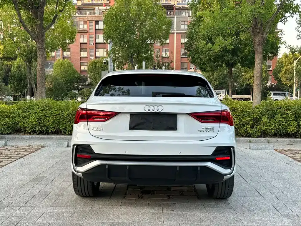 Audi Q3 Sportback — фото 6
