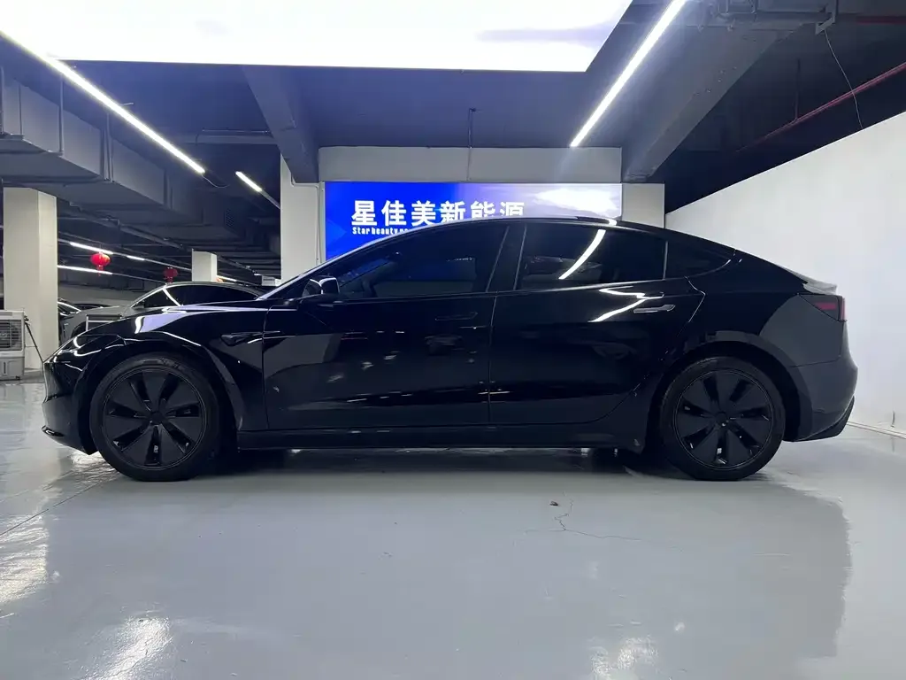 Tesla Model 3 — фото 4