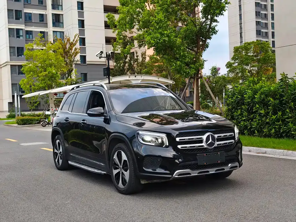 Mercedes-Benz GLB — фото 10