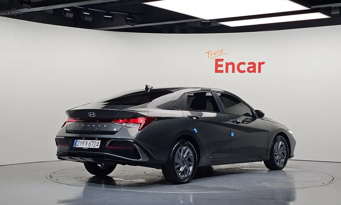 Hyundai AVANTE — фото 3