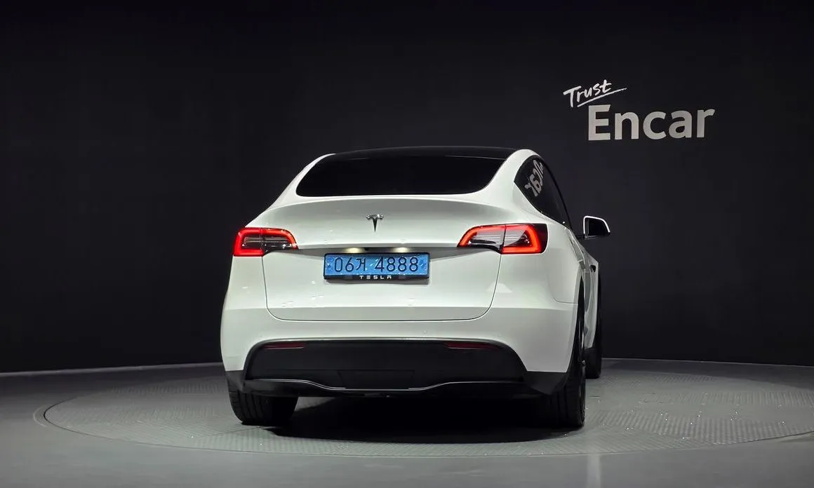 Tesla Model Y — фото 4