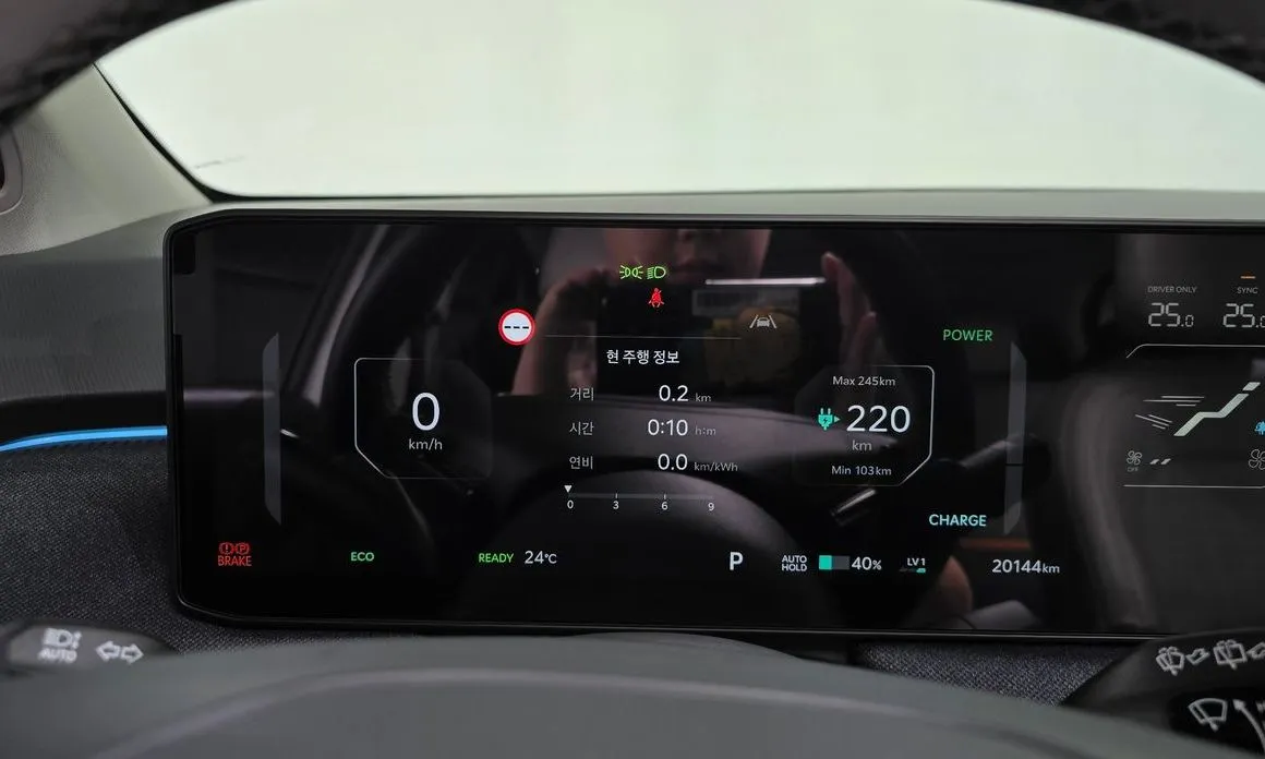 Kia EV3 — фото 4