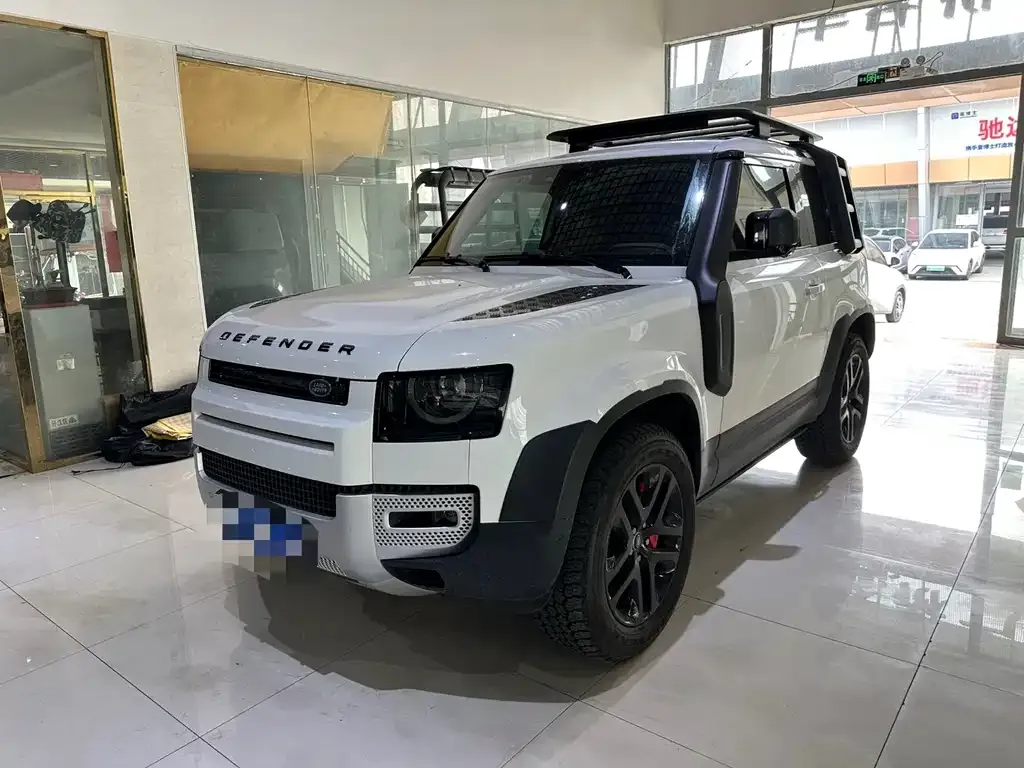 Land Rover Defender — фото 1