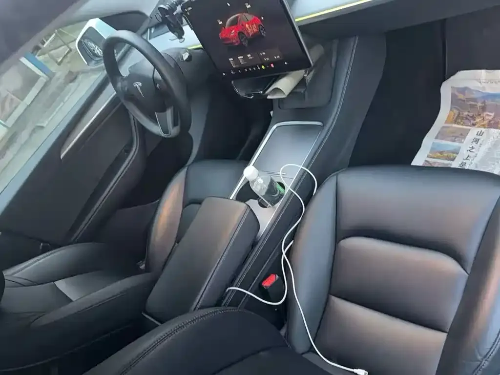 Tesla Model Y — фото 7