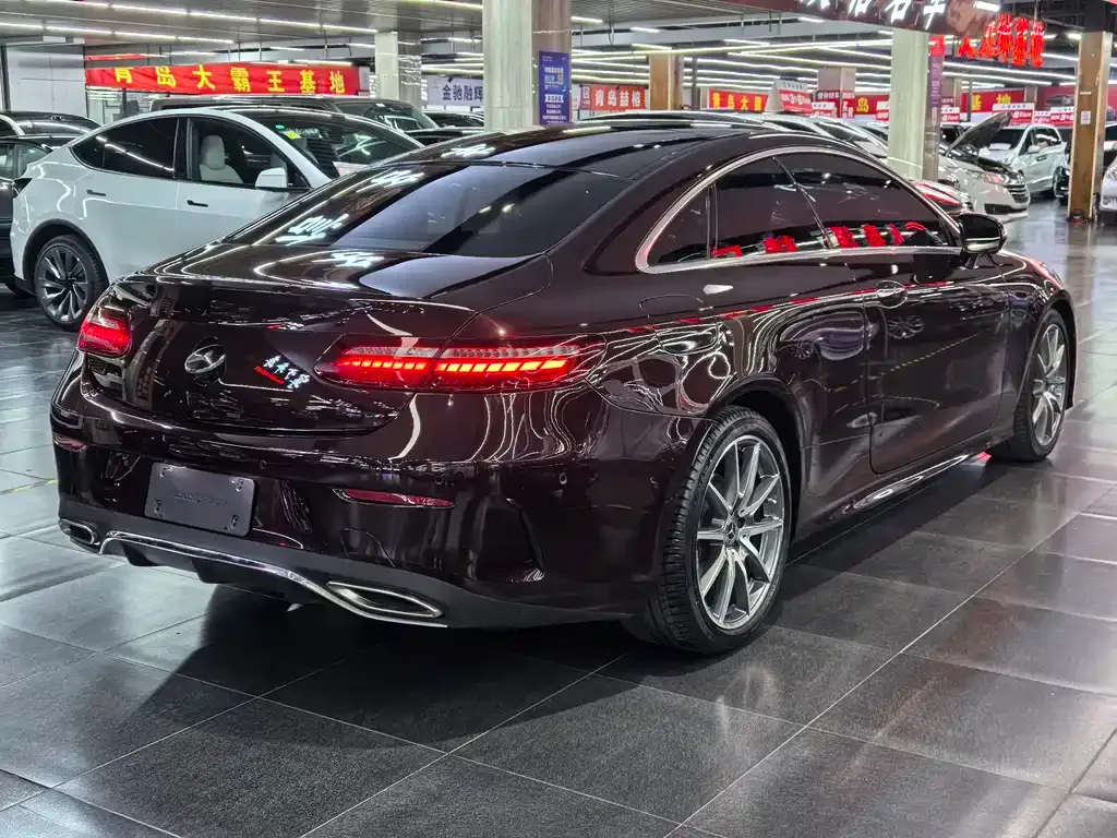 Mercedes-Benz E-Class (Import) — фото 7