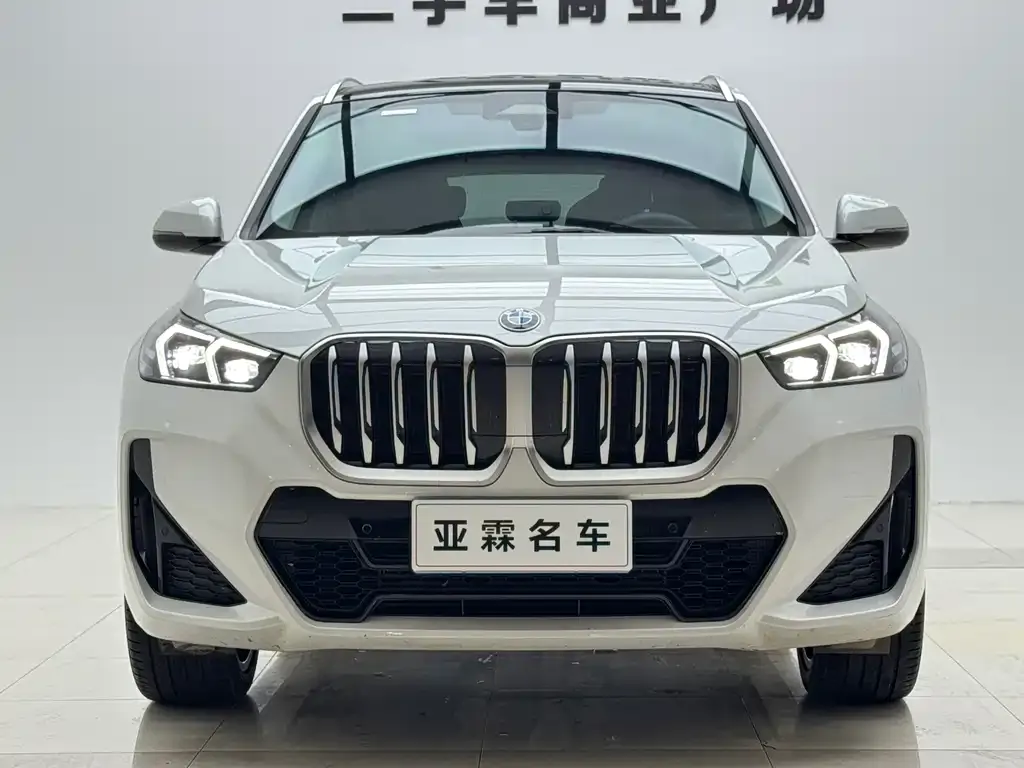 BMW X1 — фото 9