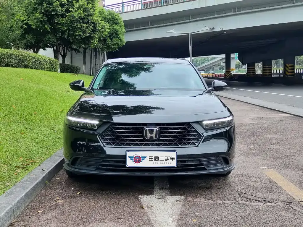 Honda Accord — фото 4