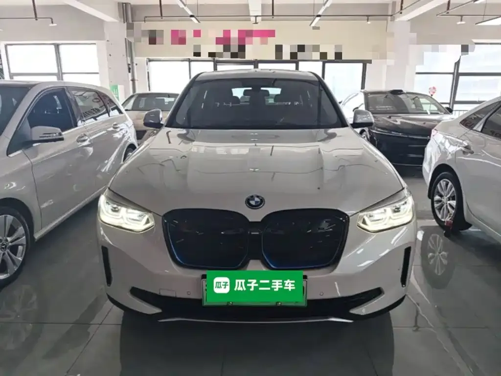 BMW iX3 — фото 2