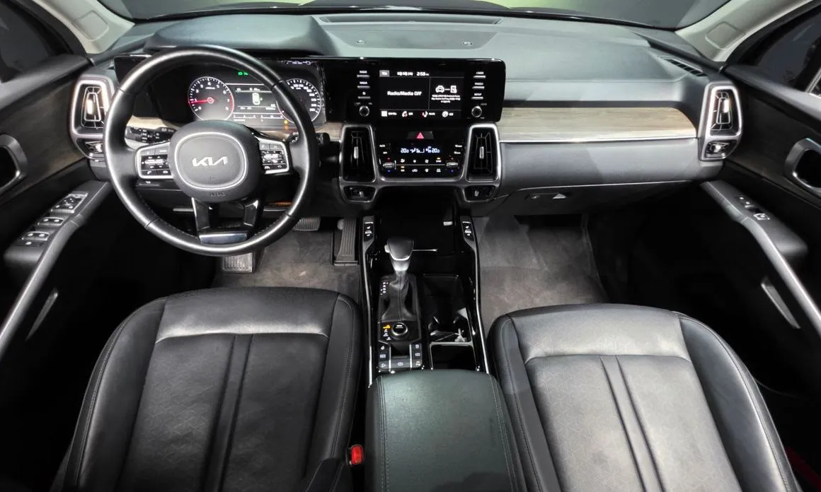Kia Sorento — фото 7