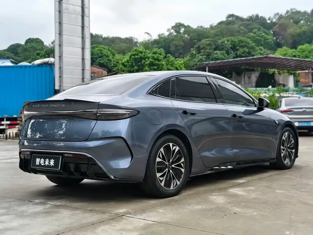 BYD Seal — фото 6