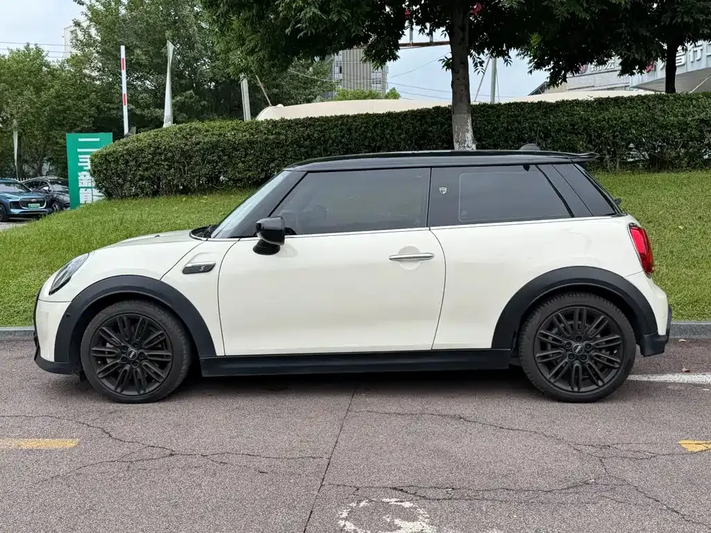 MINI Cooper (3-door) — фото 10
