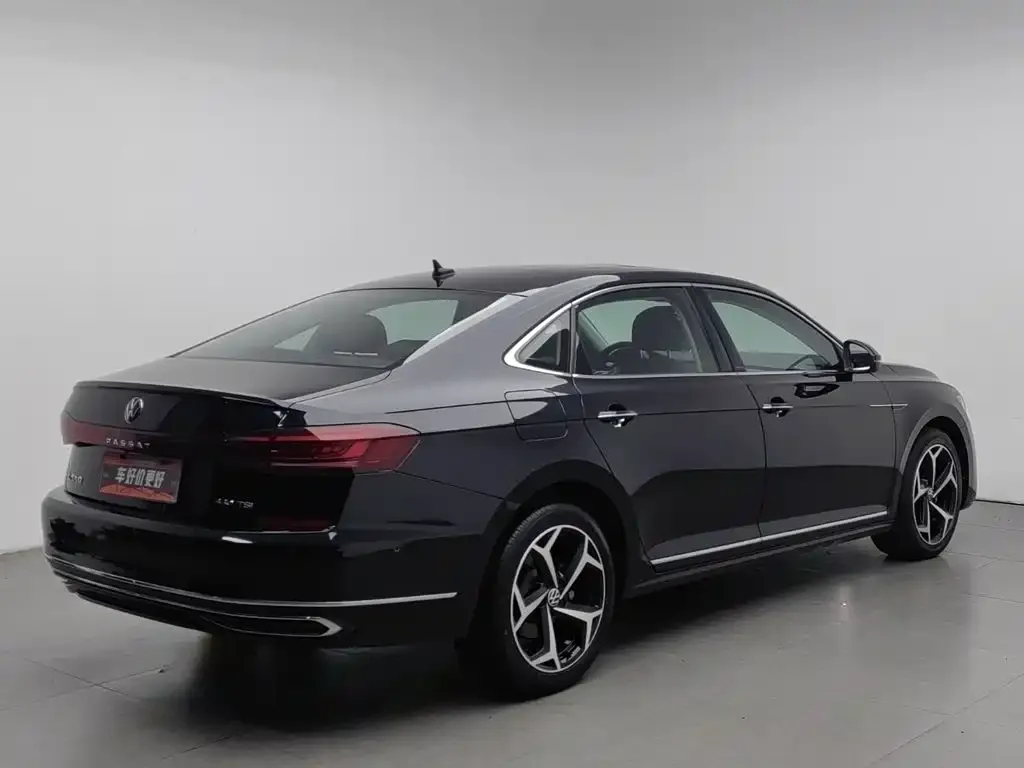 Volkswagen Passat — фото 6