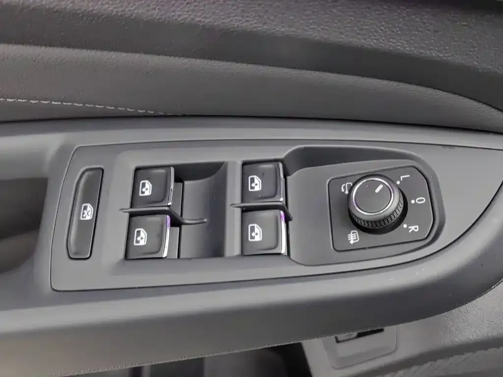 Volkswagen Passat — фото 7