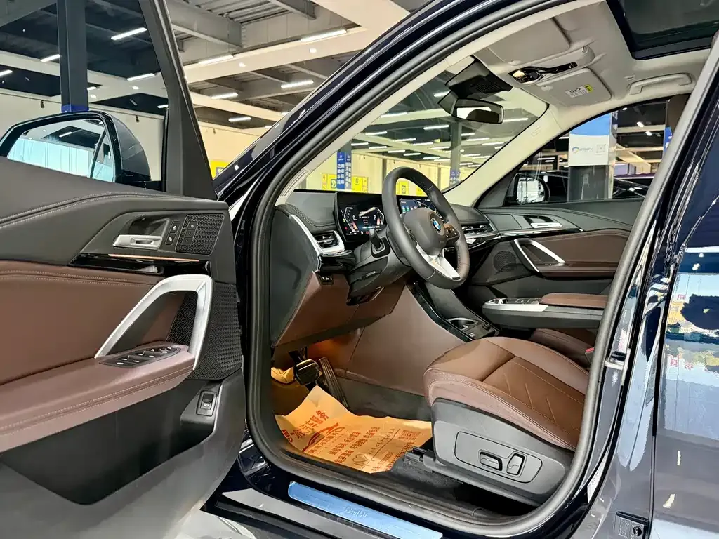 BMW X1 — фото 10