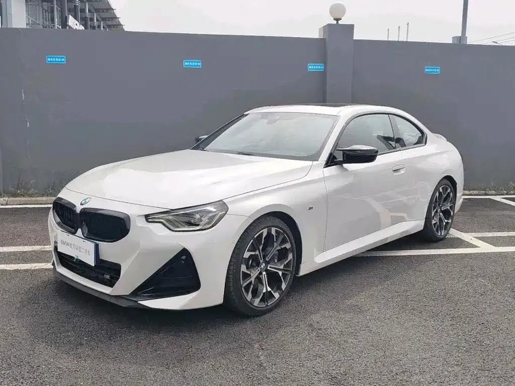 BMW M240i — фото 1