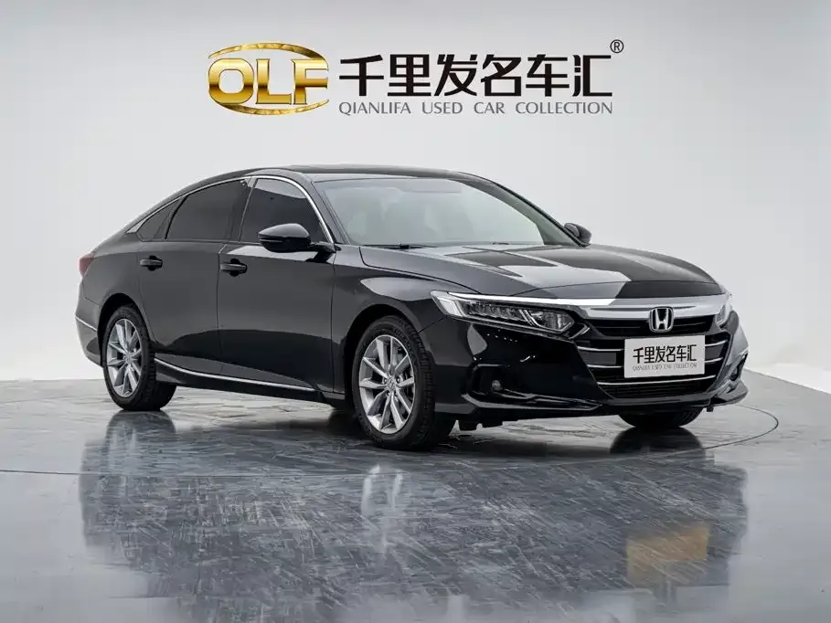 Honda Accord — фото 8