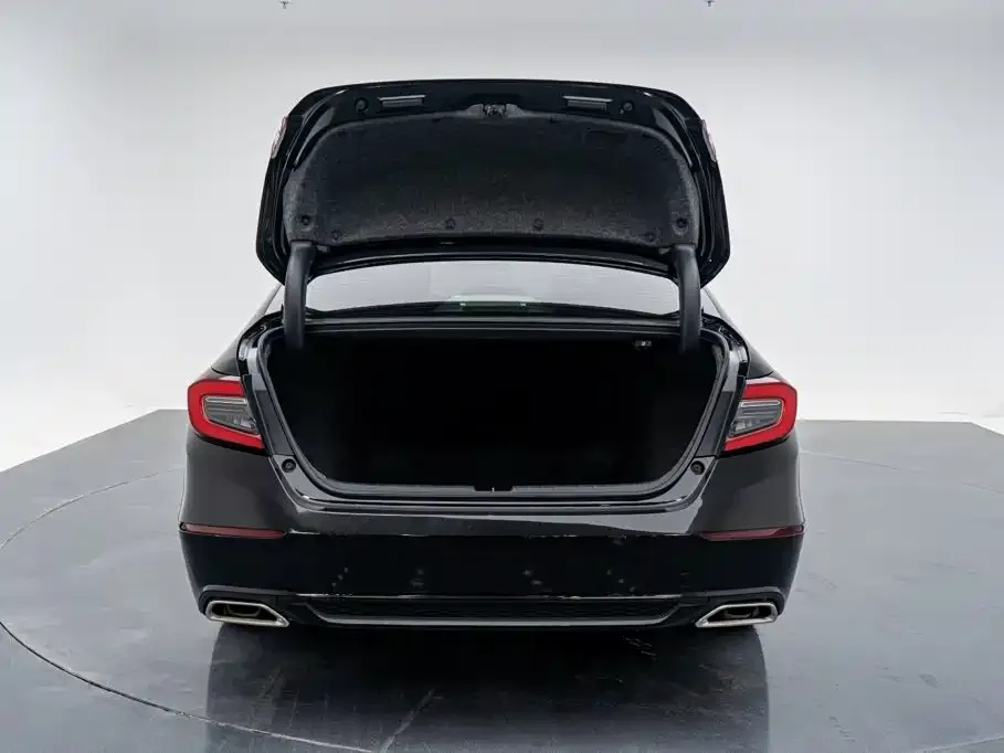 Honda Accord — фото 6