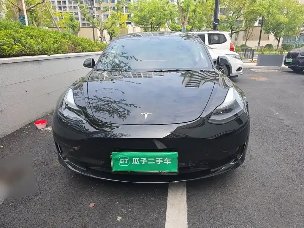 Tesla Model 3 — фото 8