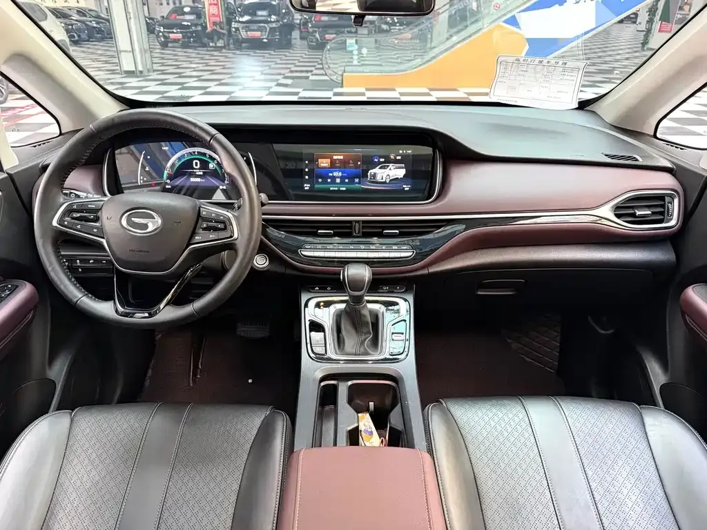 GAC Motor Trumpchi M6 — фото 8