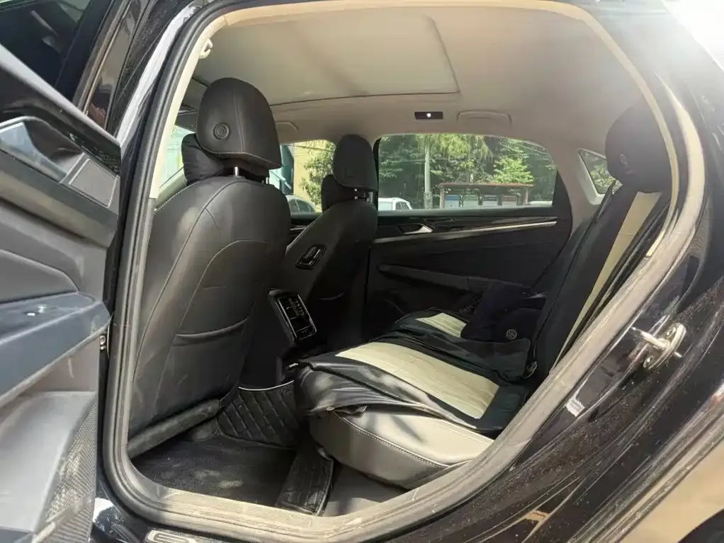 Volkswagen Passat — фото 9