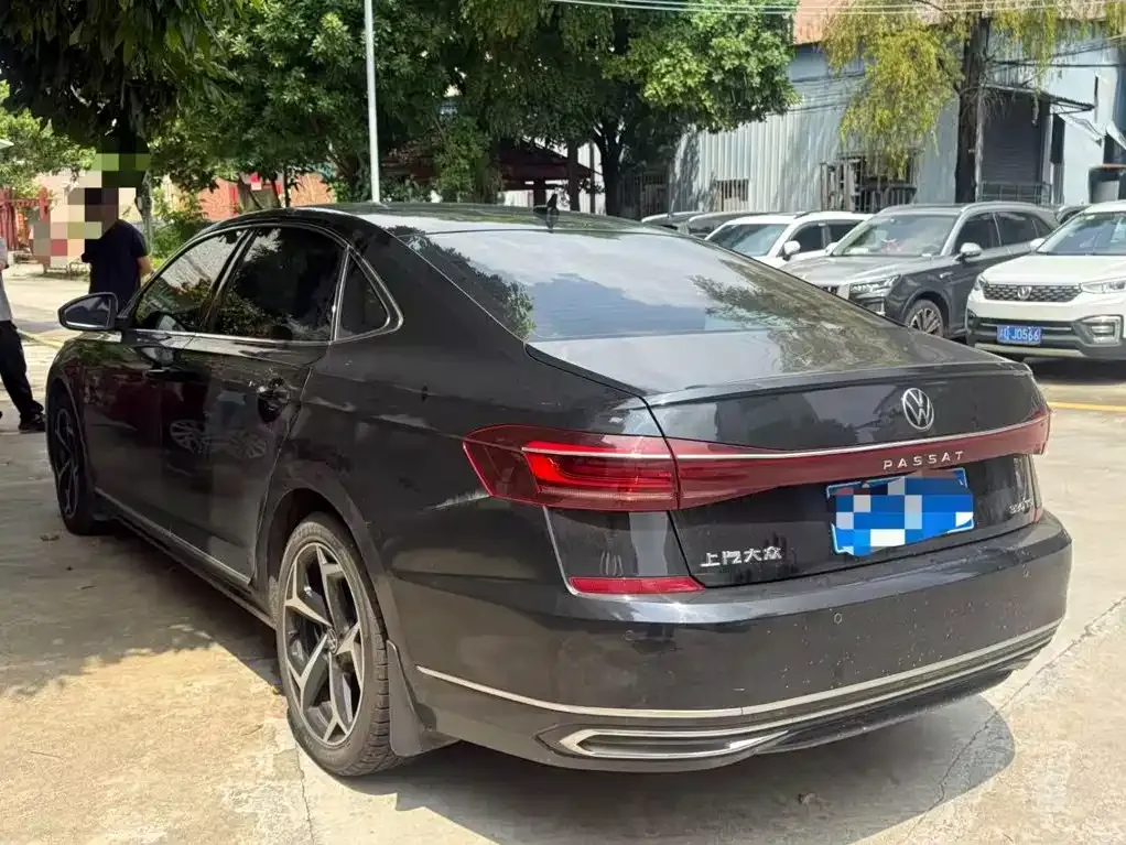 Volkswagen Passat — фото 4