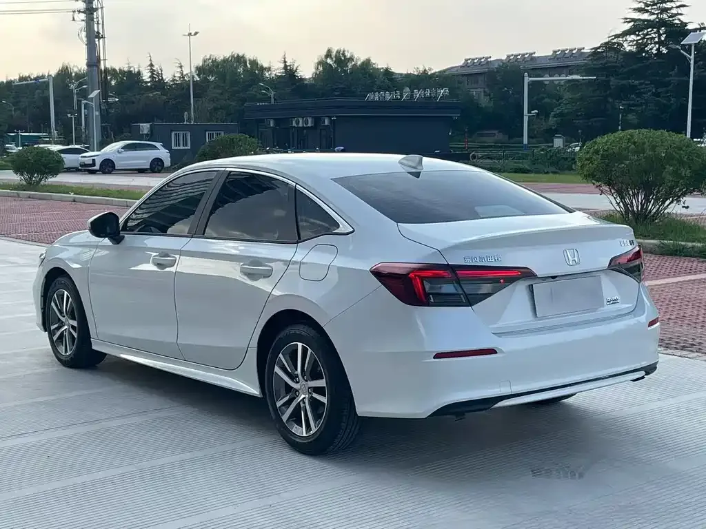Honda Civic — фото 8