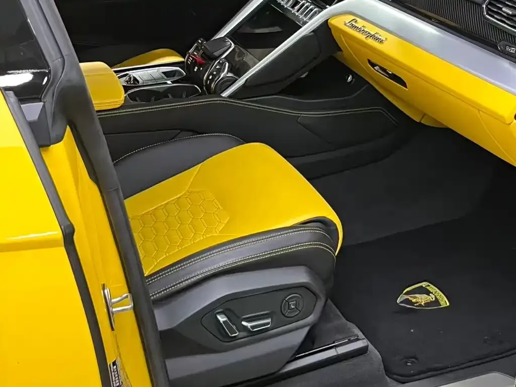 Lamborghini Urus — фото 3
