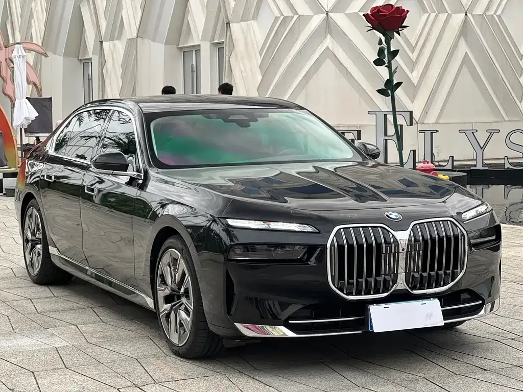 BMW 7 Series — фото 7
