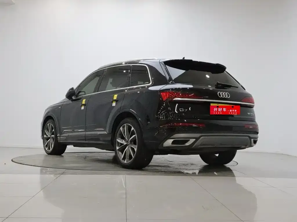Audi Q7 — фото 4