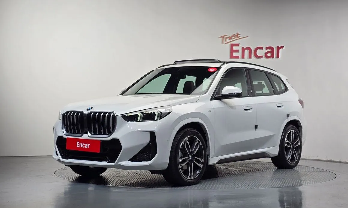 BMW X1 — фото 1