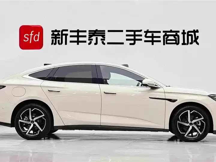 BYD Seal 07 DM-i — фото 2