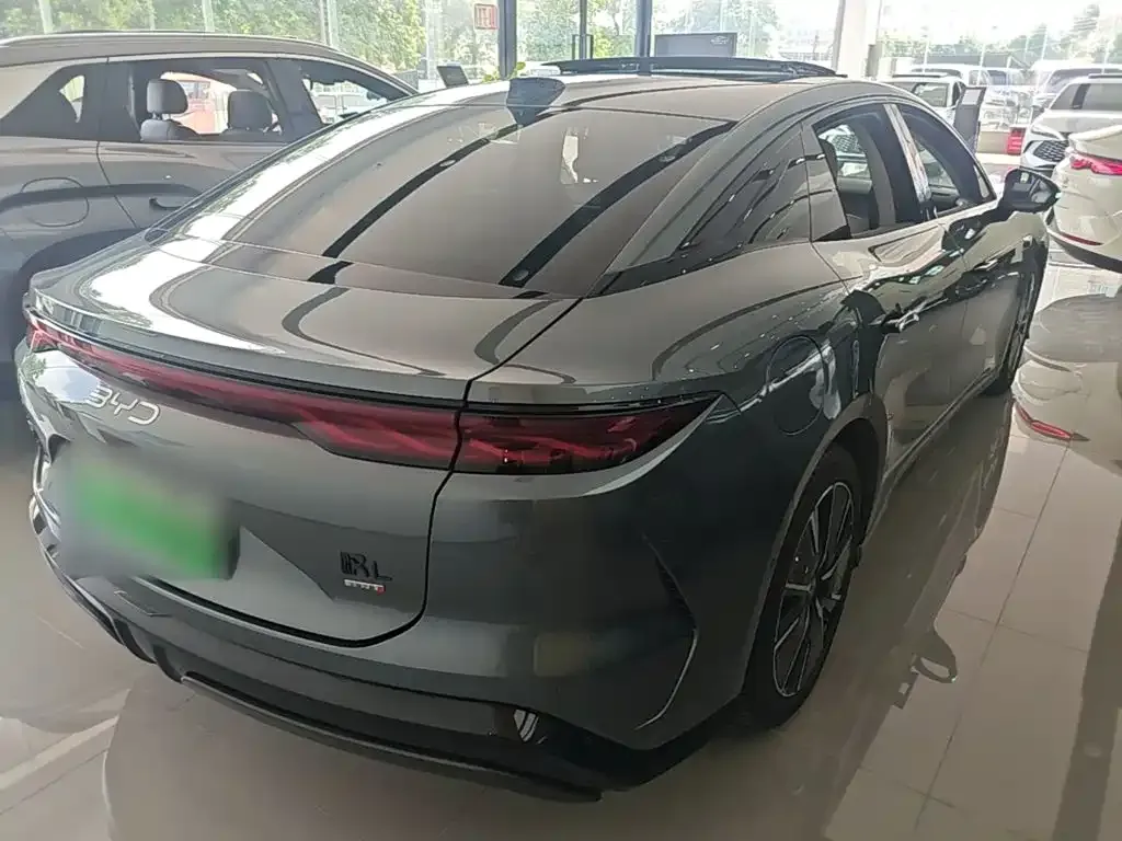 BYD Han L — фото 8