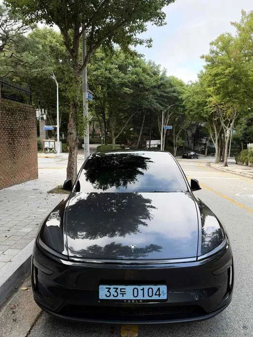 Tesla Model Y — фото 1