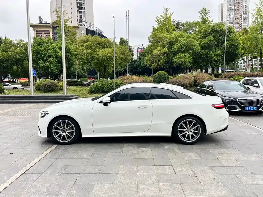 Mercedes-Benz E-Class (Import) — фото 4