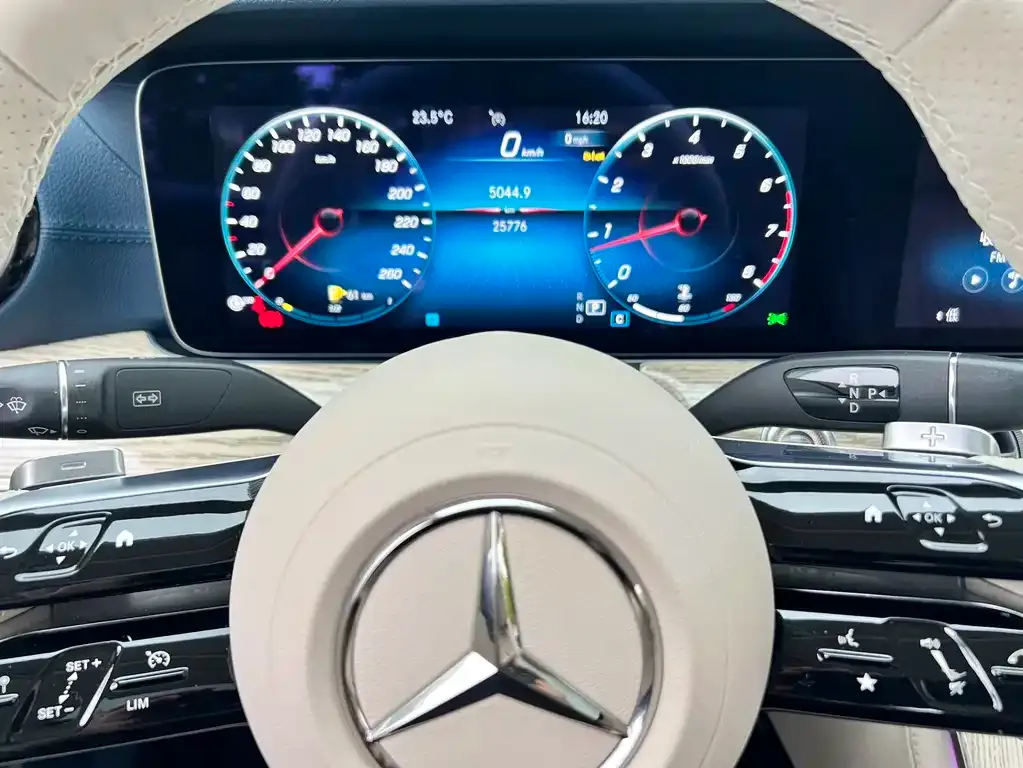 Mercedes-Benz E-Class (Import) — фото 7