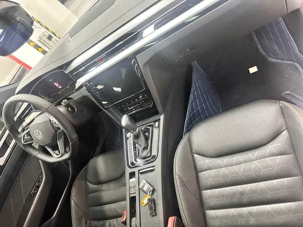 Volkswagen CC — фото 10