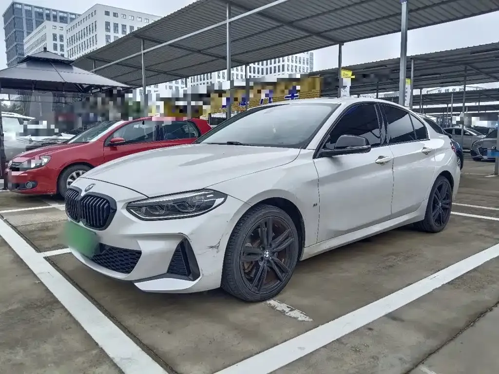 BMW 1 Series — фото 1