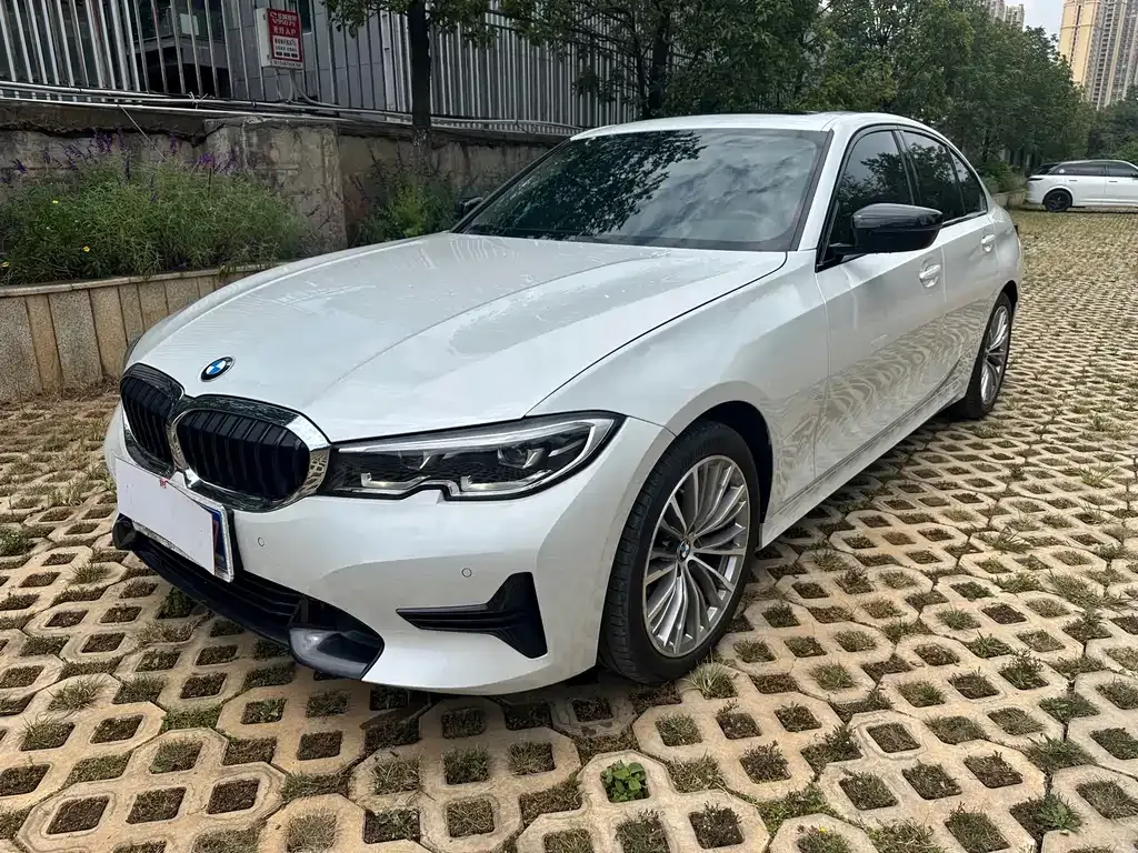 BMW 3 Series — фото 1