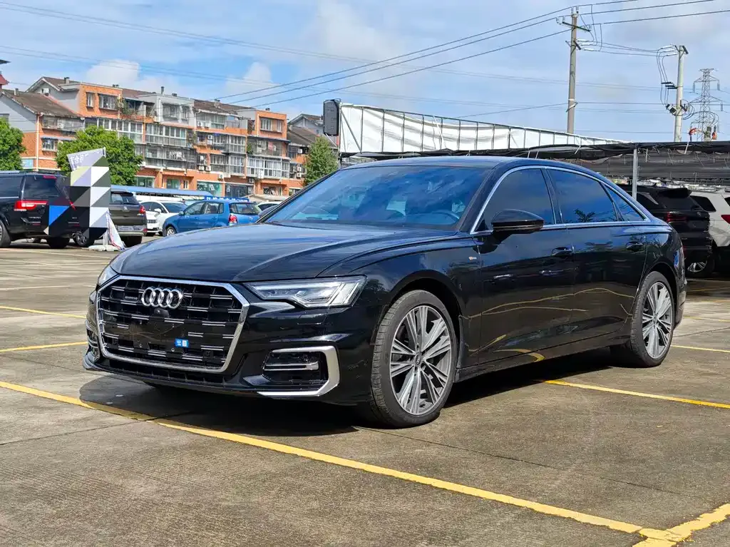Audi A6L — фото 1