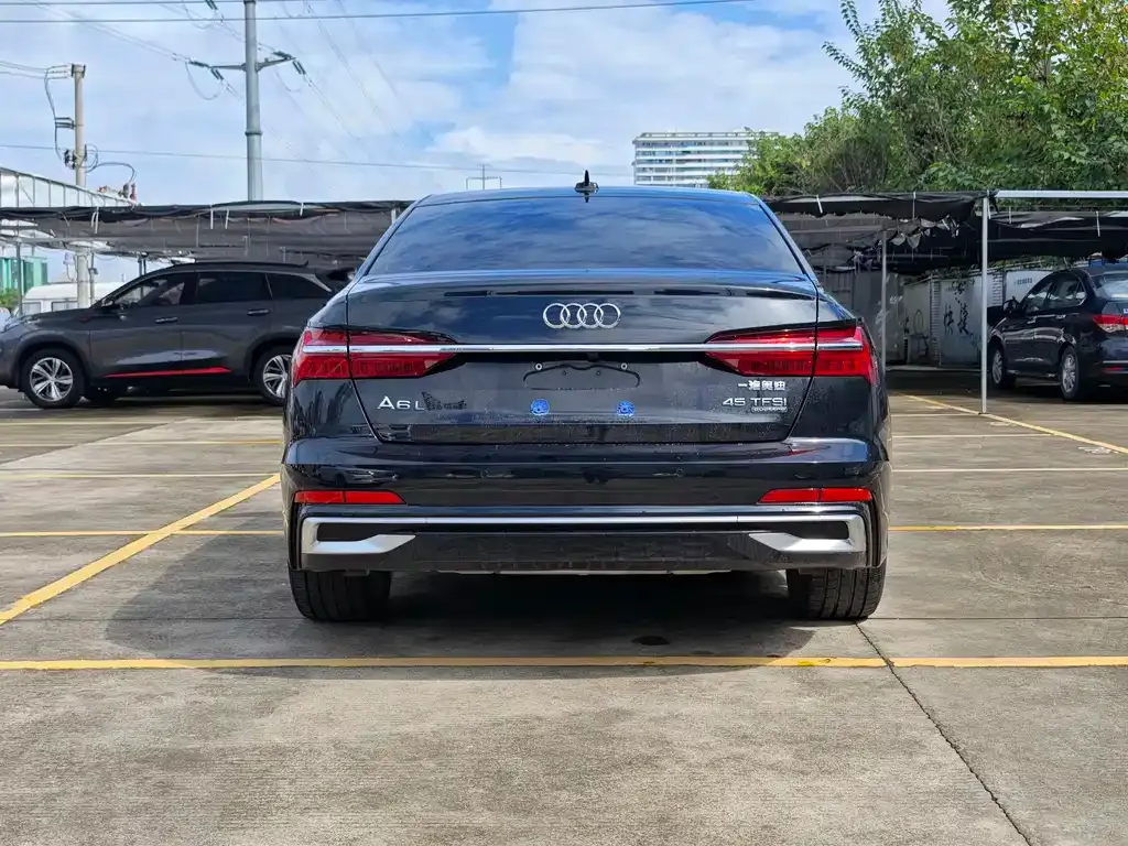Audi A6L — фото 8