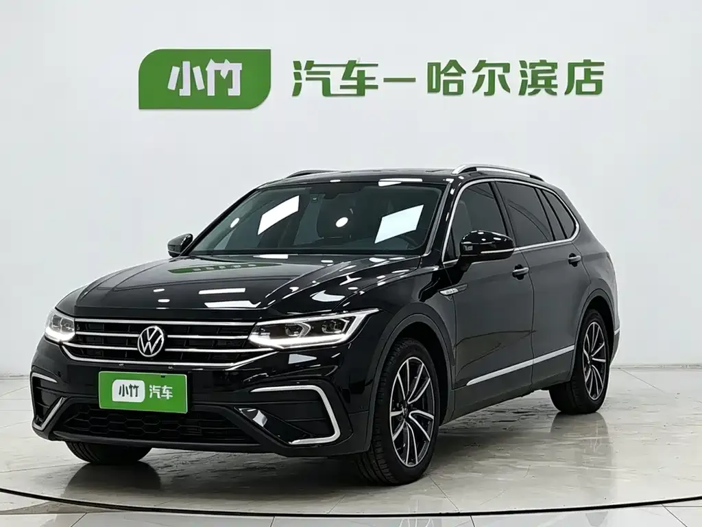 Volkswagen Tiguan L — фото 1