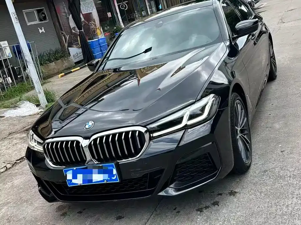 BMW 5 Series — фото 1